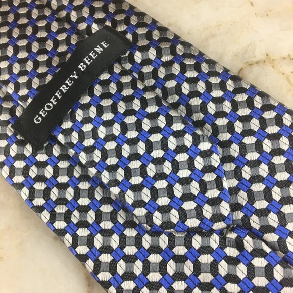 GEOFFREY BEENE SILK TIE - Picture 9 of 13